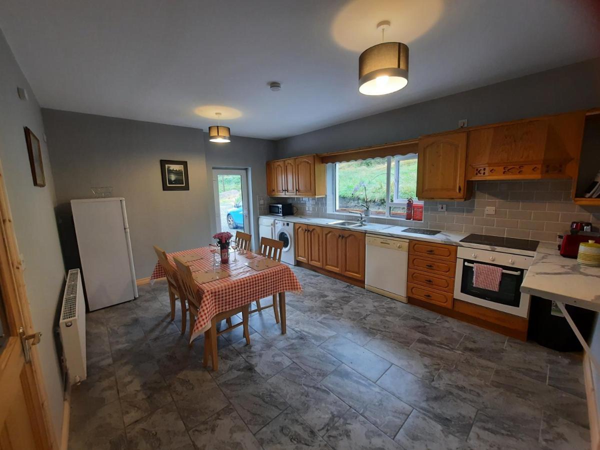 Conneelys Cottage, Connemara, Clifden, H71Y096 מראה חיצוני תמונה